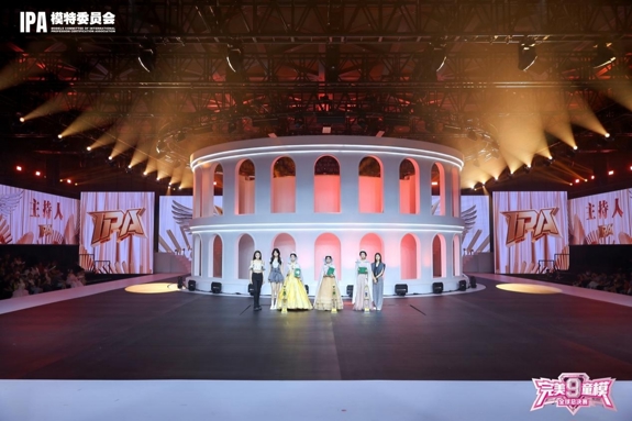 完美偶像大使 张漠 第九季完美童模高光载入史册 下一站更闪耀