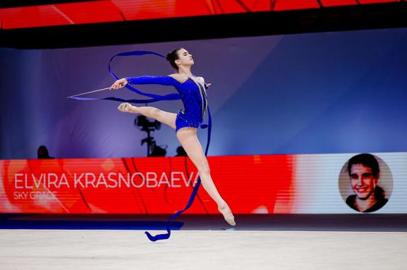 科技赋能，优雅收官——中俄艺术家联袂亮相“优雅天使杯”闭幕盛典