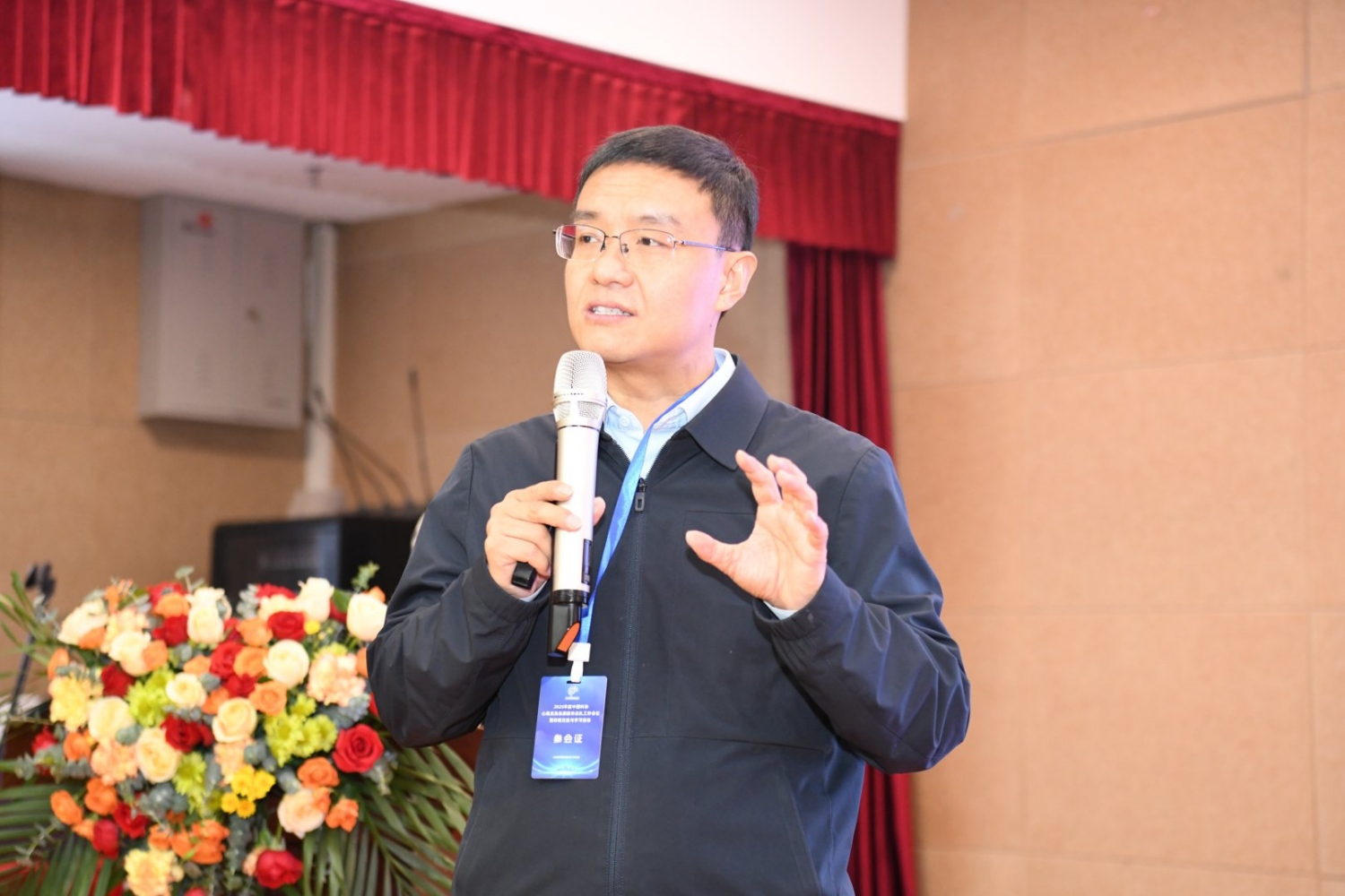 1766972573471539.png 王利刚老师(1).png