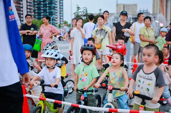 萌娃平衡车 “百团大战” 落地汉阳，开启亲子运动新场景