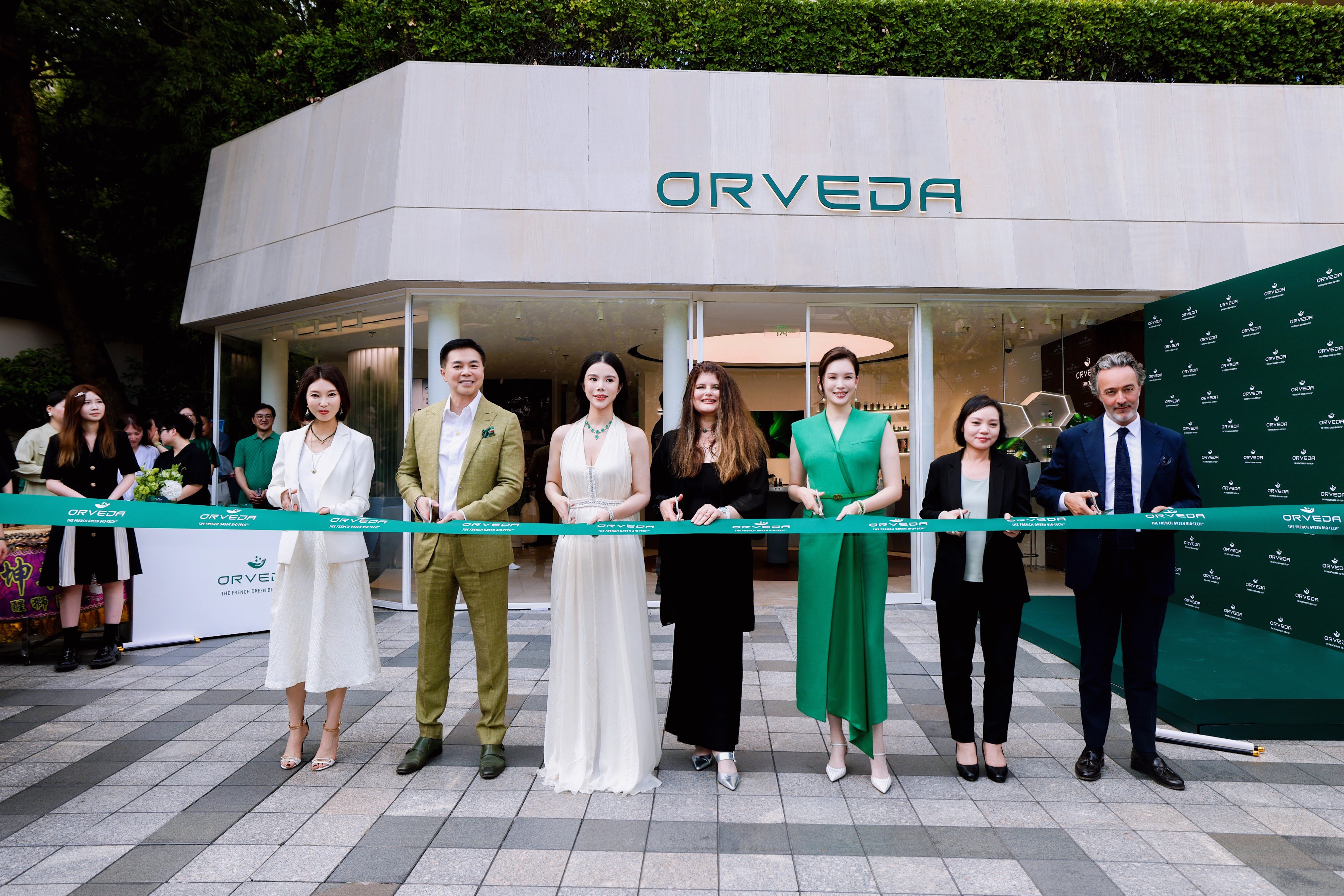 1758071864472538.jpg 法国高奢护肤品牌 Orveda奥薇达上海商城精品店盛大启幕.jpg