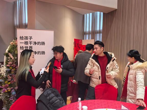 肠童话科技携纯净烤肠亮相毛主席纪念堂管理局年货节，匠心年味暖新春