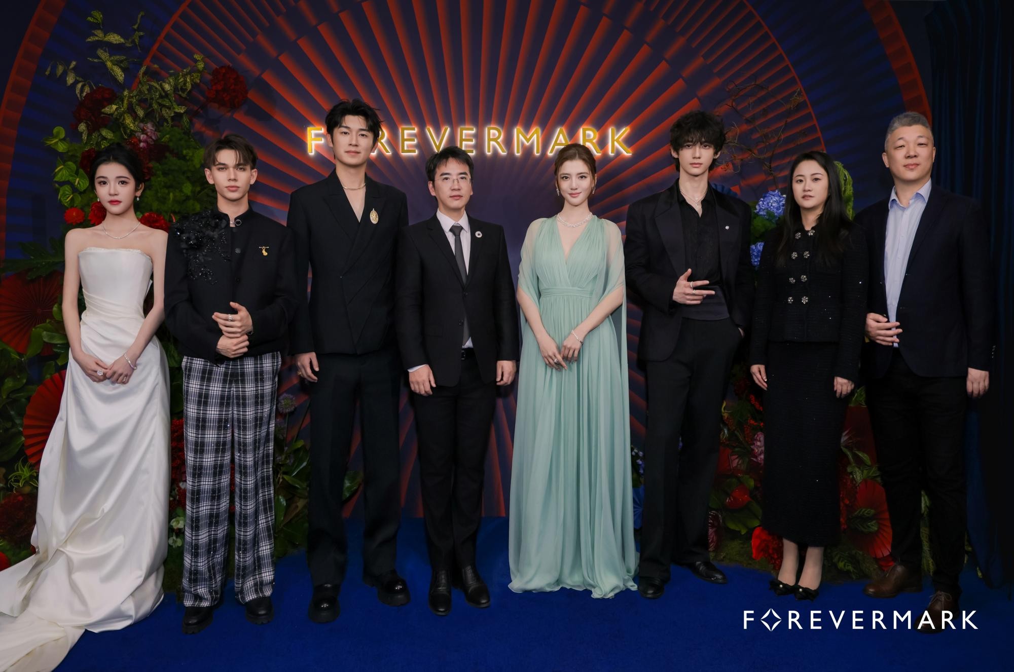 艺人与Forevermark永恒印记 亚太区董事总经理吴峰 (Benson Wu) 先生合照(1).jpg