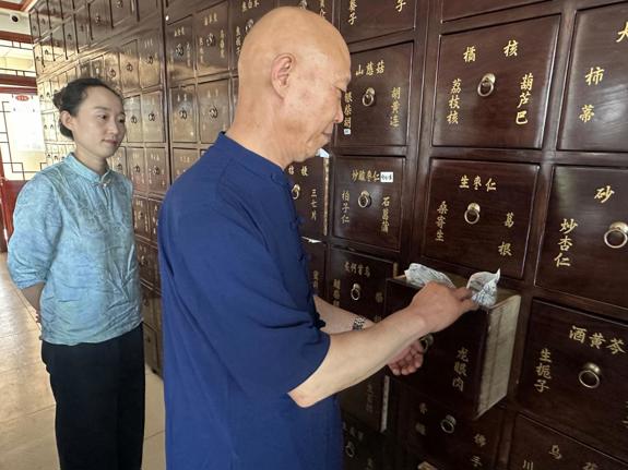 古法革新赋能民生 非遗医术焕新赋能大健康——李章武以科创思维激活中医外治新活力